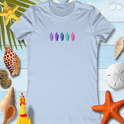 Colorful Junonia seashells design on a beach tee for women, ideal for summer outings and casual gatherings.